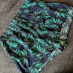 SHEIN 2X Navy and Green High waisted Shorts with elastic waist band Never worn